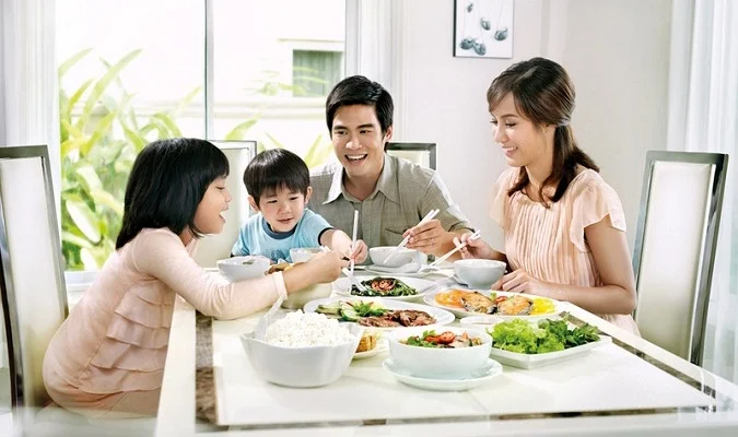 Mơ thấy ăn uống là điềm gì, nên đánh con gì?