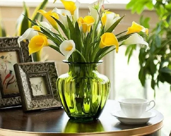 Vỡ lọ hoa là điềm gì - Đánh con số nào may mắn? 2 lọ hoa đẹp