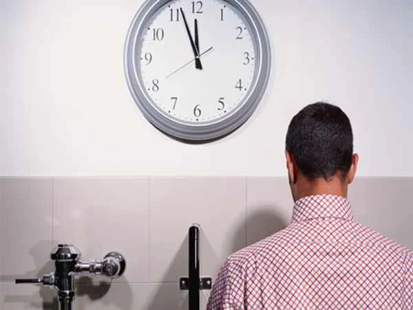 Mơ thấy đi vệ sinh điềm báo điều gì và đánh số mấy? Mơ thấy đi vệ sinh