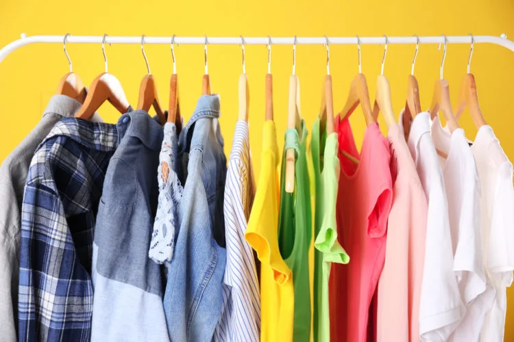 Nằm mơ thấy quần áo con số may mắn là gì? 2 Nằm mơ thấy quần áo