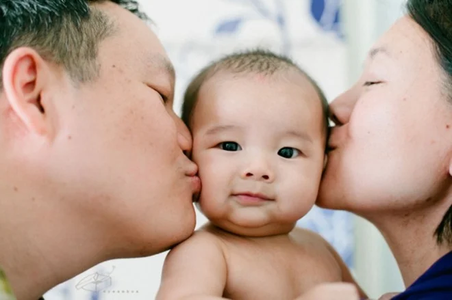 Mơ thấy người khác phái ôm mình đánh con gì chuẩn nhất?