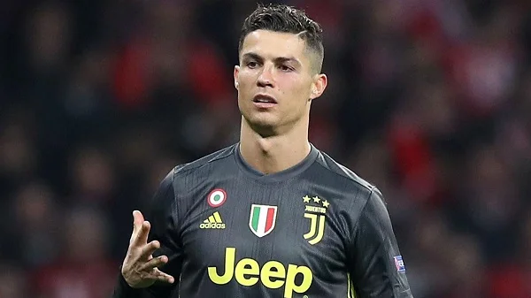 Những cầu thủ có trong danh sách 10 cầu thủ đẹp trai nhất thế giới 3 Cristiano Ronaldo