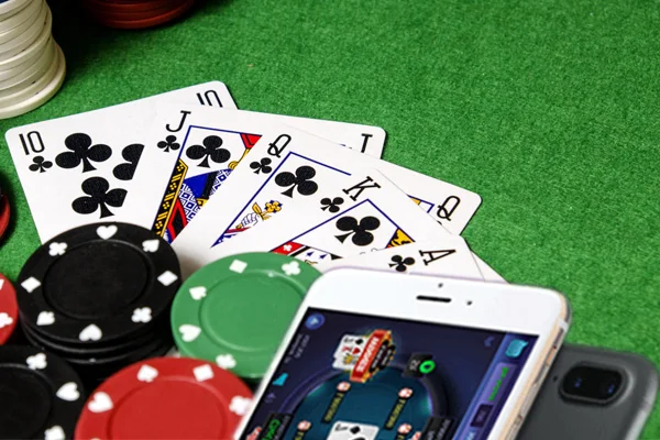 Những game đánh bài offline được ưa chuộng nhất hiện nay 1 game đánh bài offline