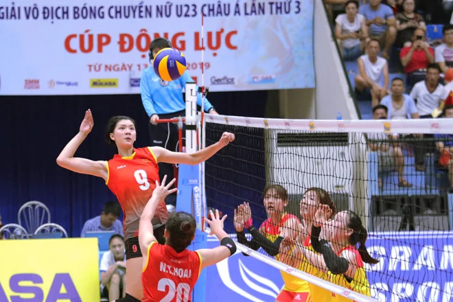 Những điều cần biết về luật bóng chuyền hơi mới nhất 3 dụng cụ bóng chuyền hơi