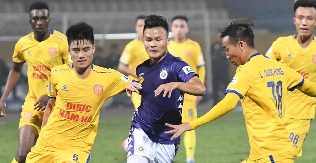 cầu thủ quang hải