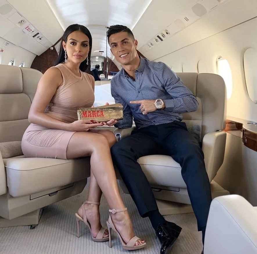 Những người vợ của các ngôi sao bóng đá xinh đẹp nhất hiện nay 2 vợ ronaldo