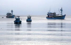 Điềm báo giấc mơ thấy đi thuyền trên sông là gì? mơ thấy đi tàu thuyền