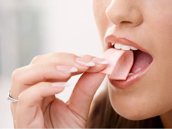Mơ thấy ăn kẹo là điềm báo gì? Đâu là những con số may mắn? 3 mơ thấy ăn bánh ngọt